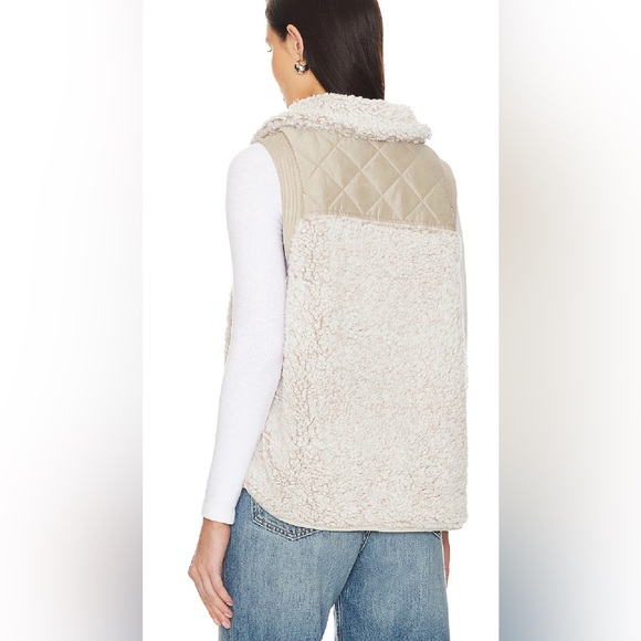 BLANKNYC Teddy Vest - Picture 2 of 14